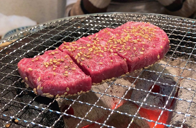 三四郎の肉の写真